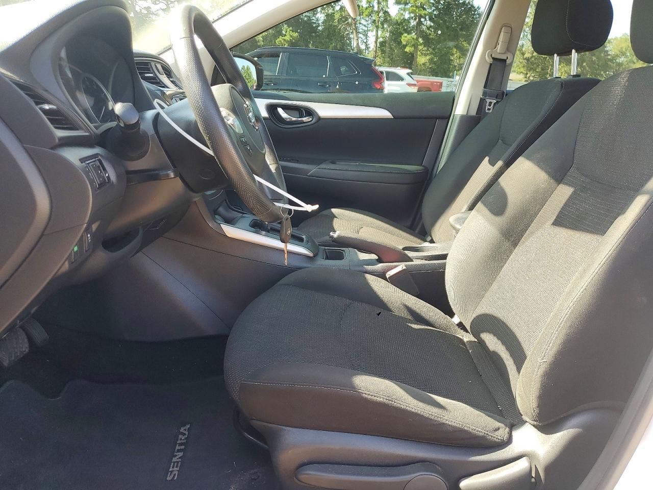 2019 Nissan Sentra S - Фото 7