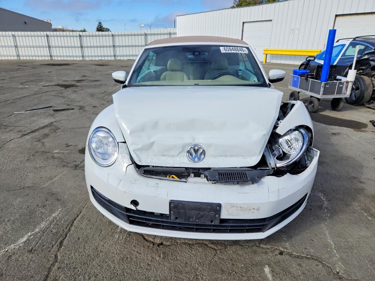 2016 Volkswagen Beetle S/Se - Image 5