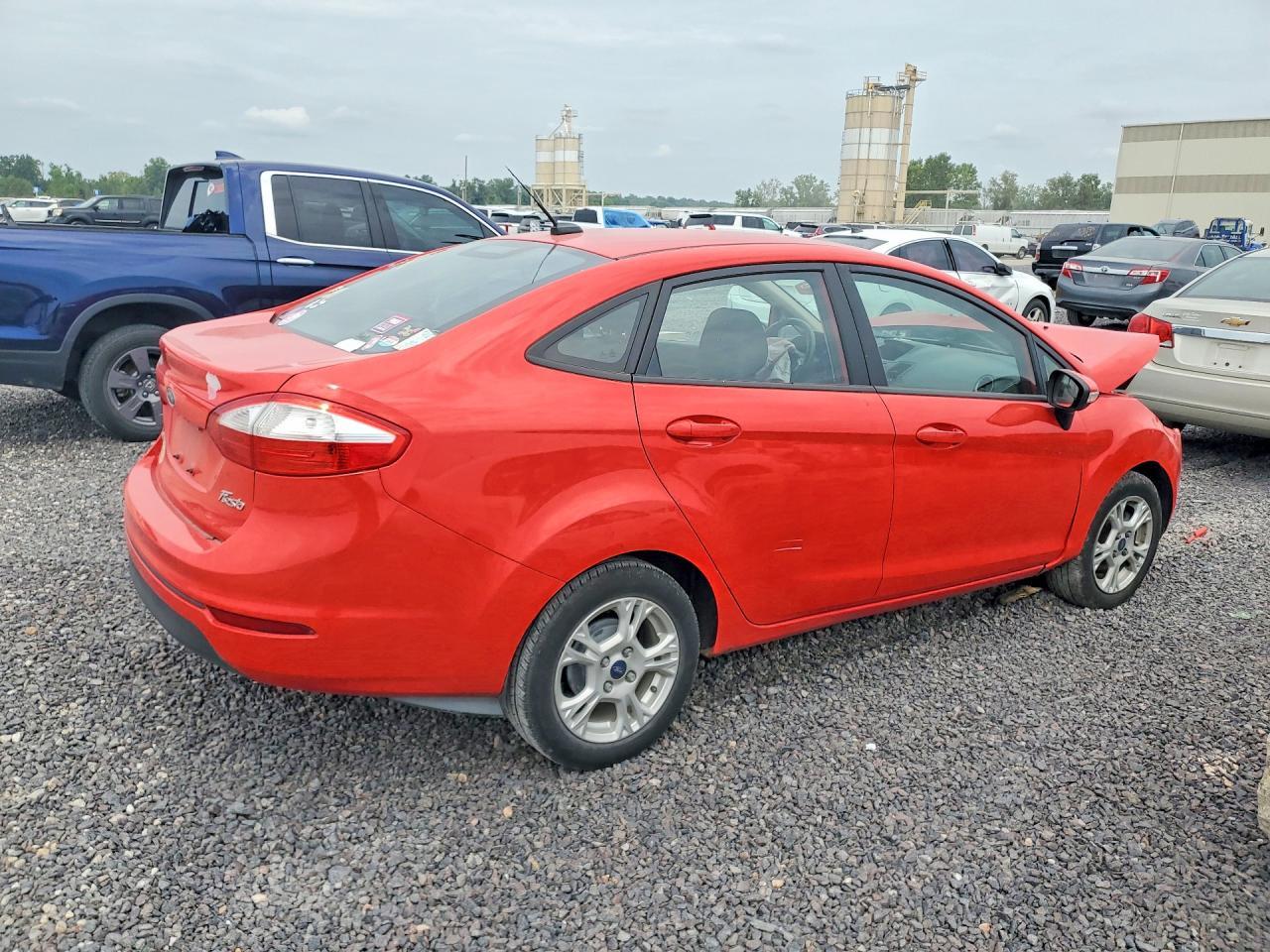 2014 Ford Fiesta Se - Фото 3