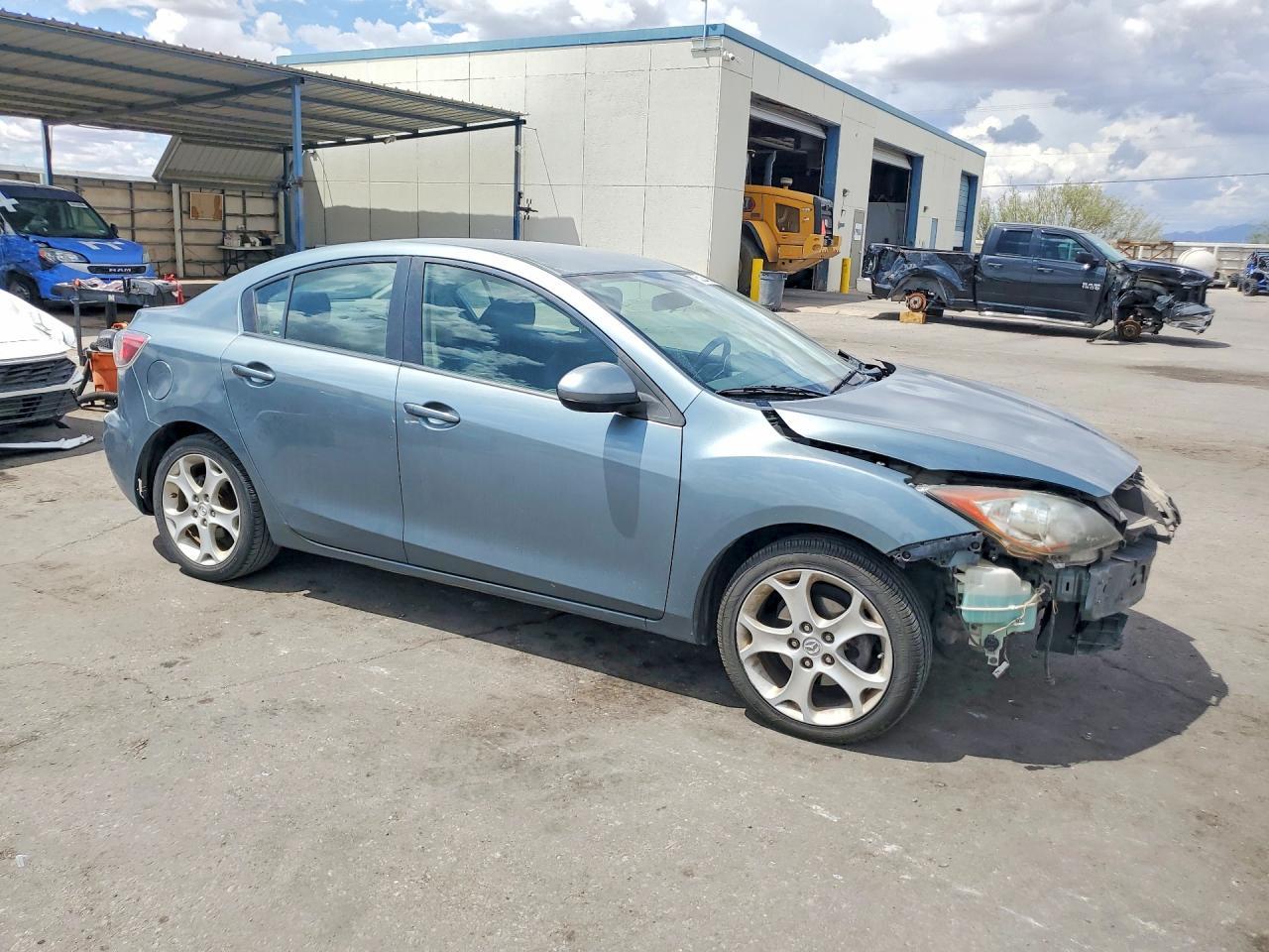 2012 Mazda 3 I - Image 4
