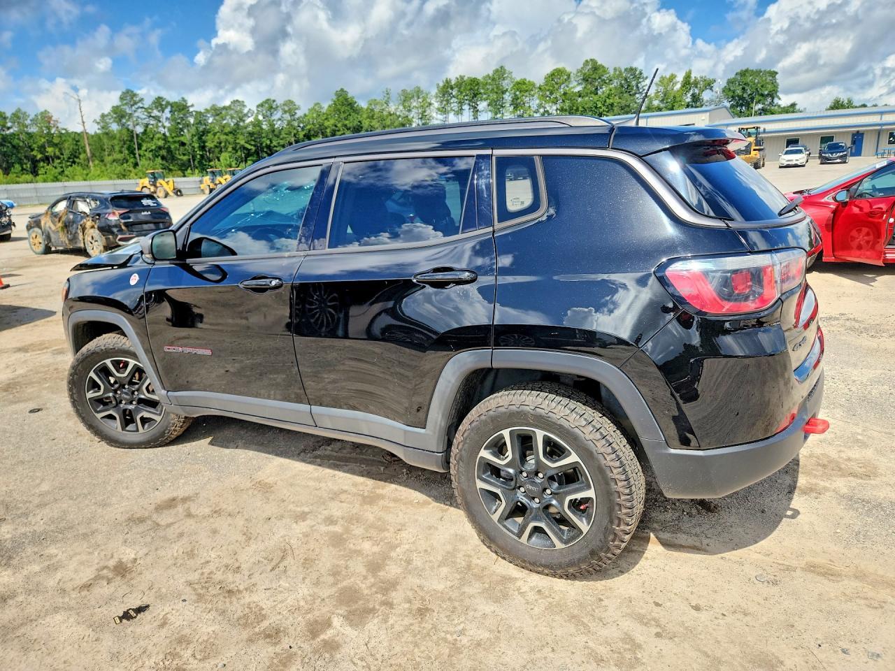 2019 Jeep Compass Trailhawk - Фото 2