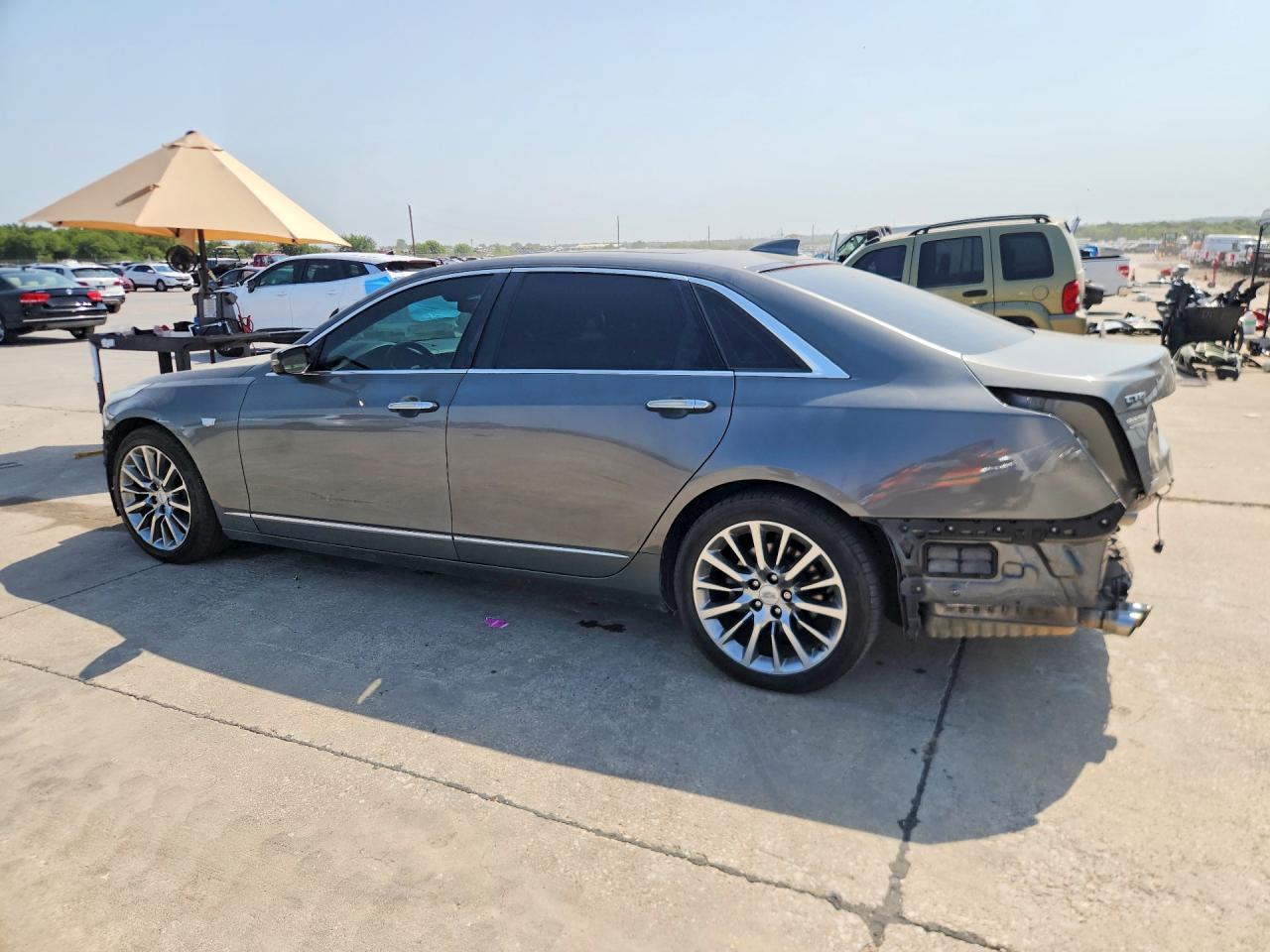 2016 Cadillac Ct6 Luxury - Фото 2