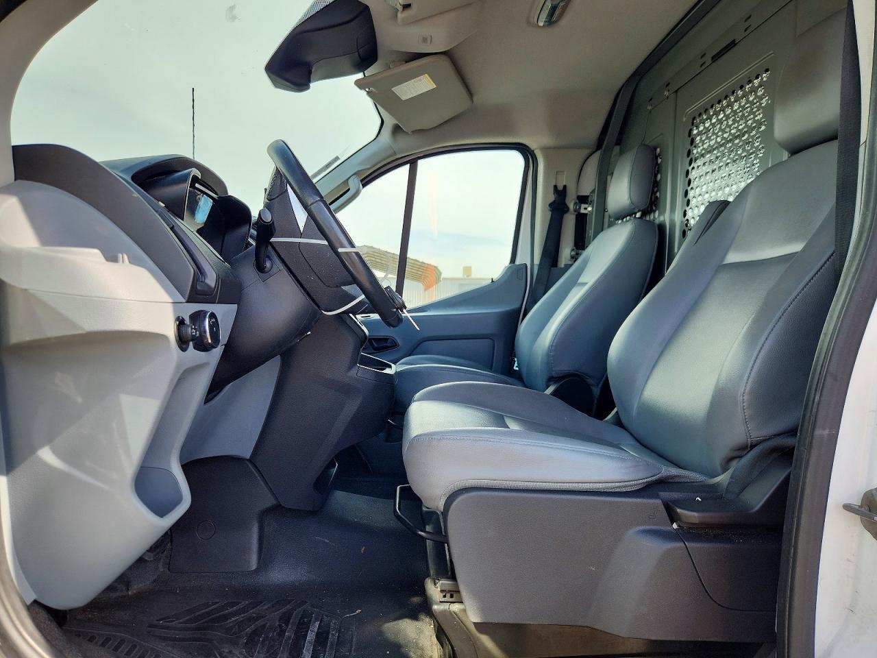 2015 Ford Transit T-150 Delivery Van - Фото 7