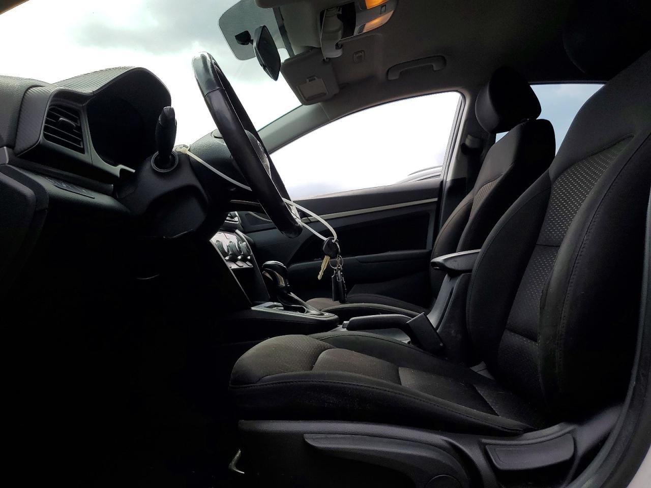 2019 Hyundai Elantra Sel - Image 7