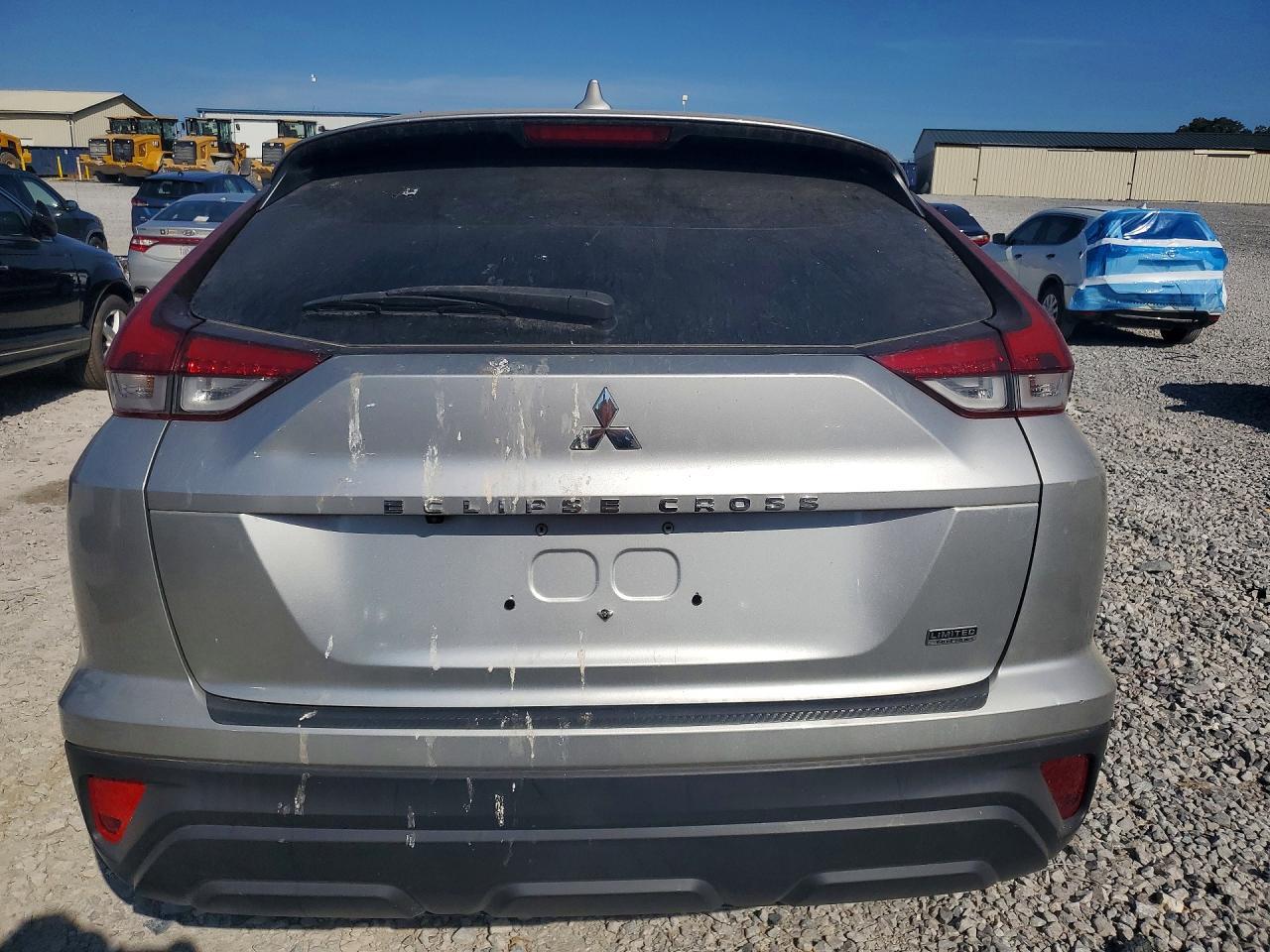 2024 Mitsubishi Eclipse Cross Le - Image 6