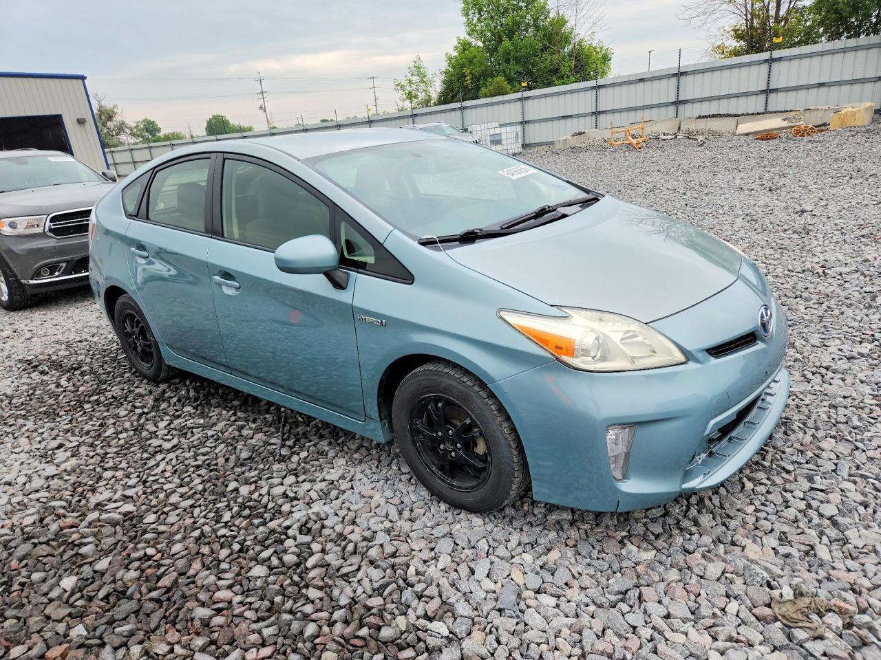 2013 Toyota Prius Two - Фото 4