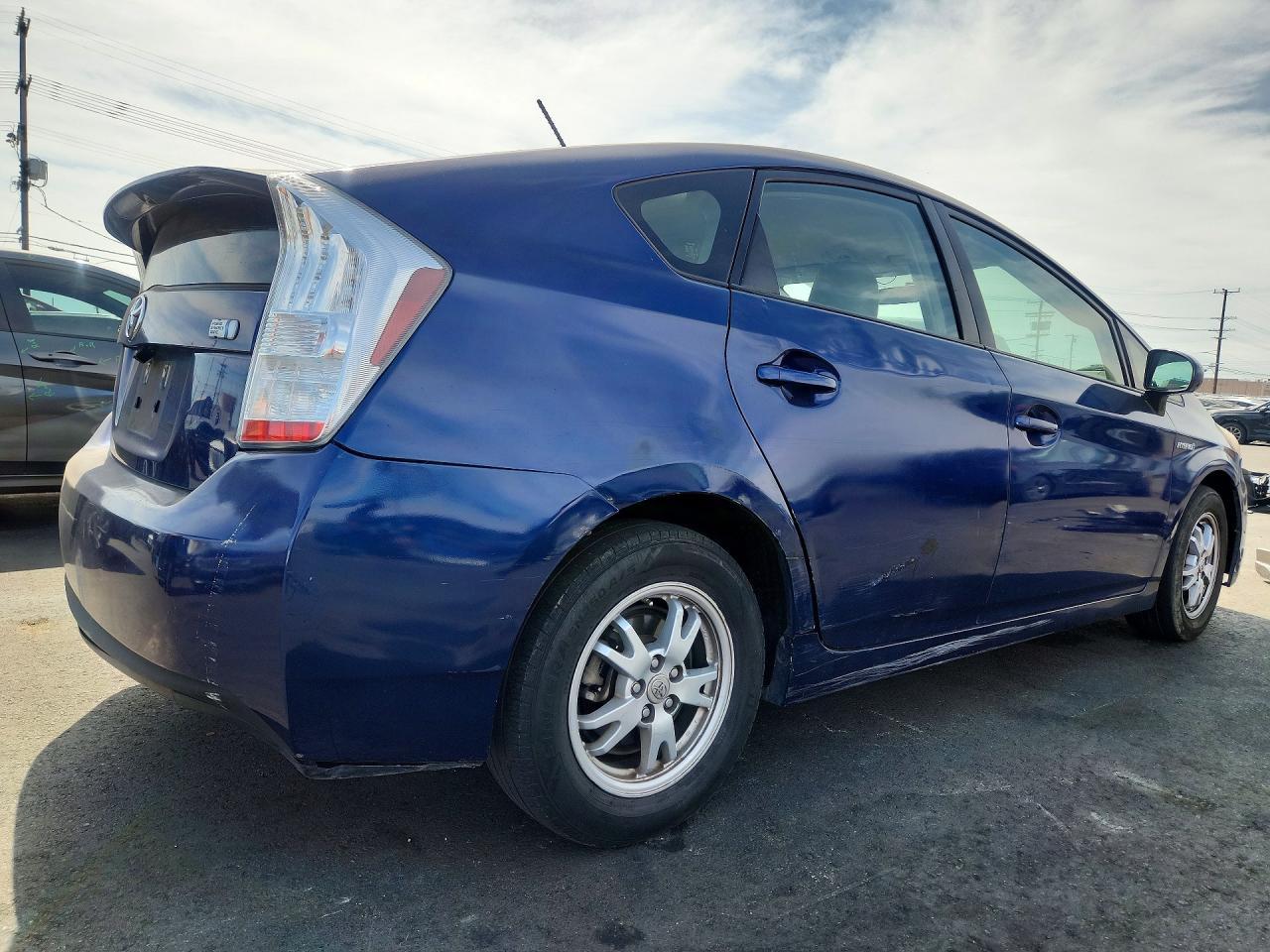 2010 Toyota Prius Iii - Фото 3