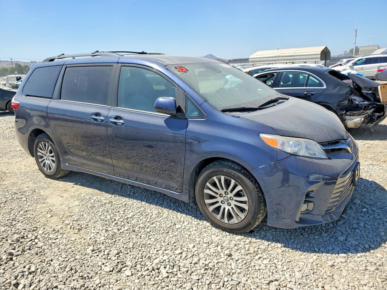 2018 Toyota Sienna Xle 8-Passenger - Фото 4