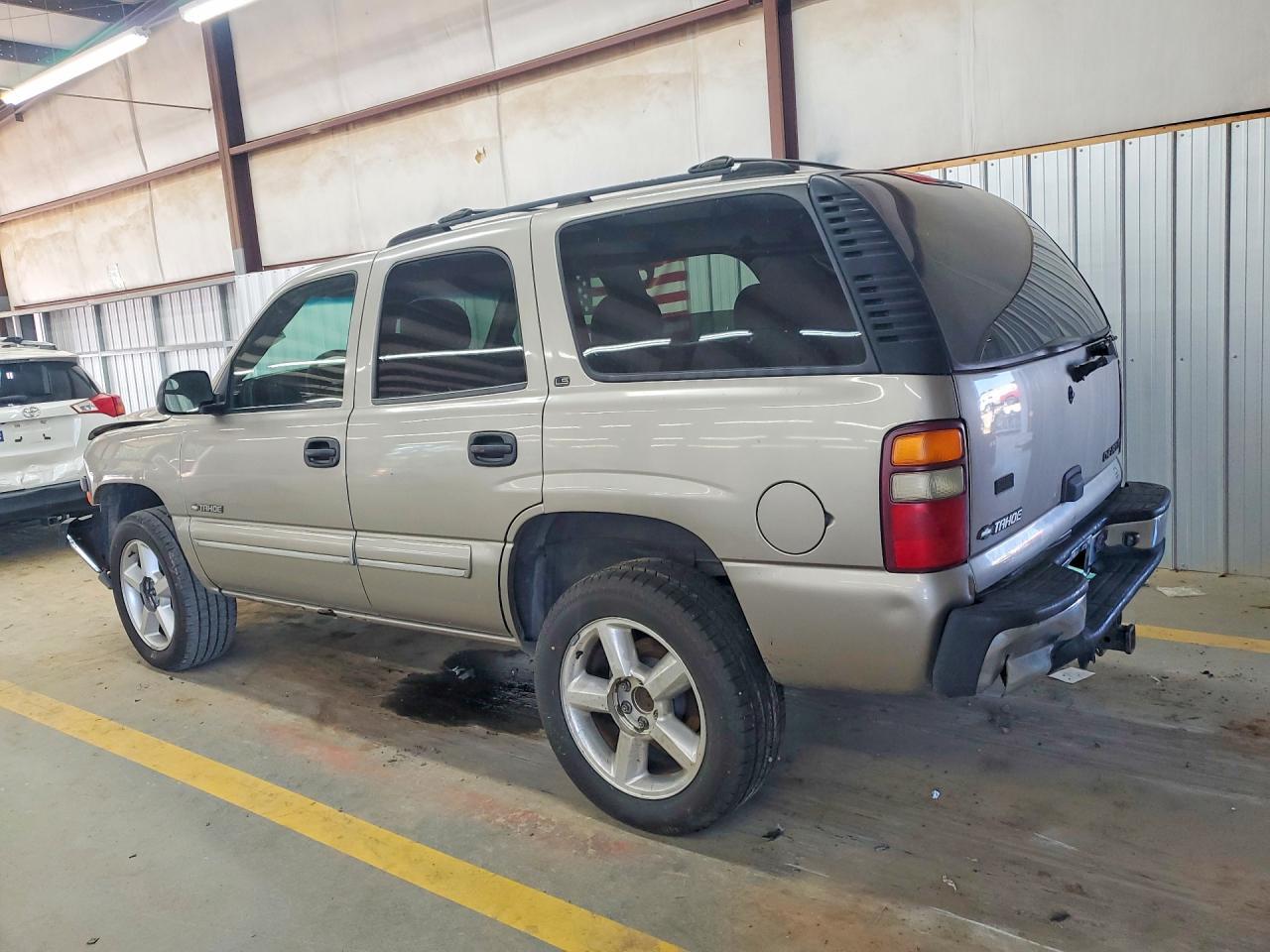 2000 Chevrolet Tahoe K1500 - Фото 2
