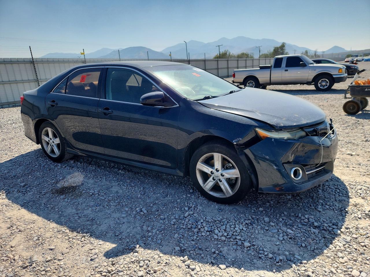 2014 Toyota Camry Se - Image 4