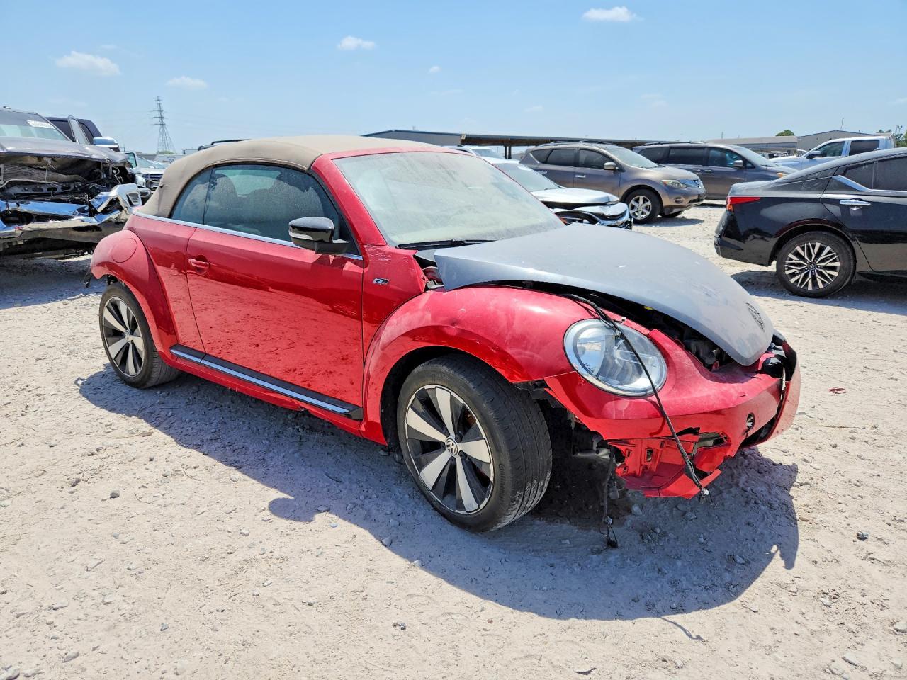 2015 Volkswagen Beetle R-Line - Image 4