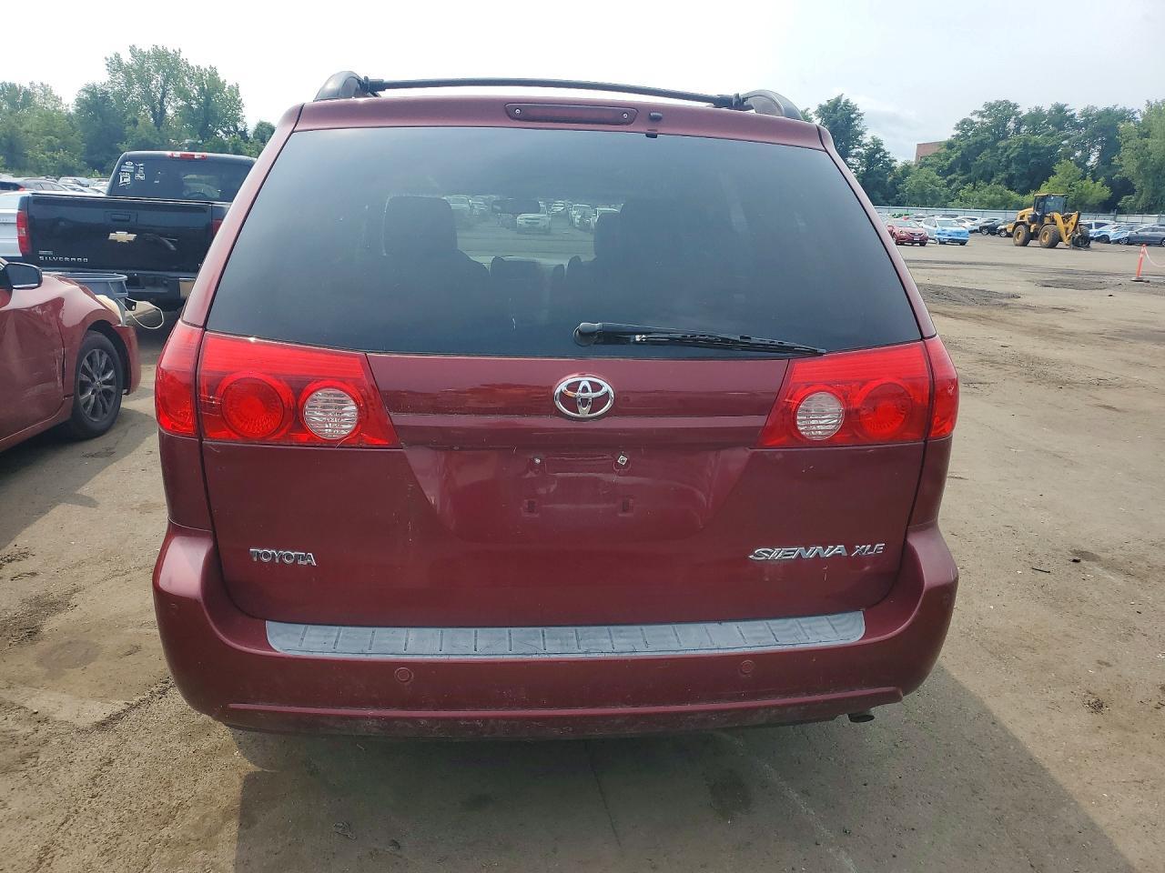 2007 Toyota Sienna Xle 7-Passenger - Image 6