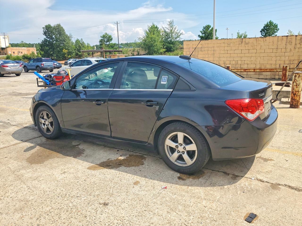 2015 Chevrolet Cruze Lt - Image 2