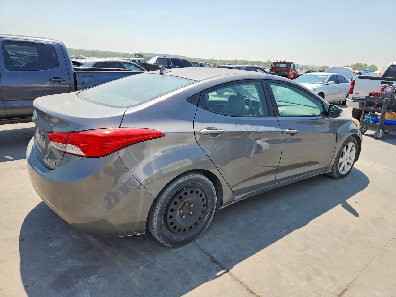 2013 Hyundai Elantra Limited - Image 3