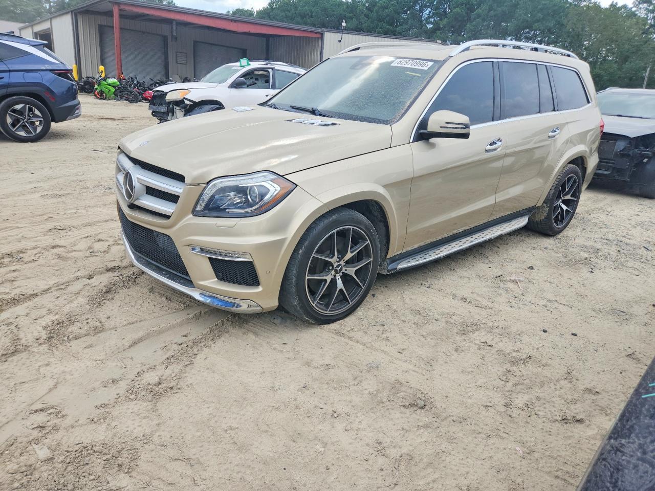 2013 Mercedes-Benz Gl 550 4Matic - Image 4