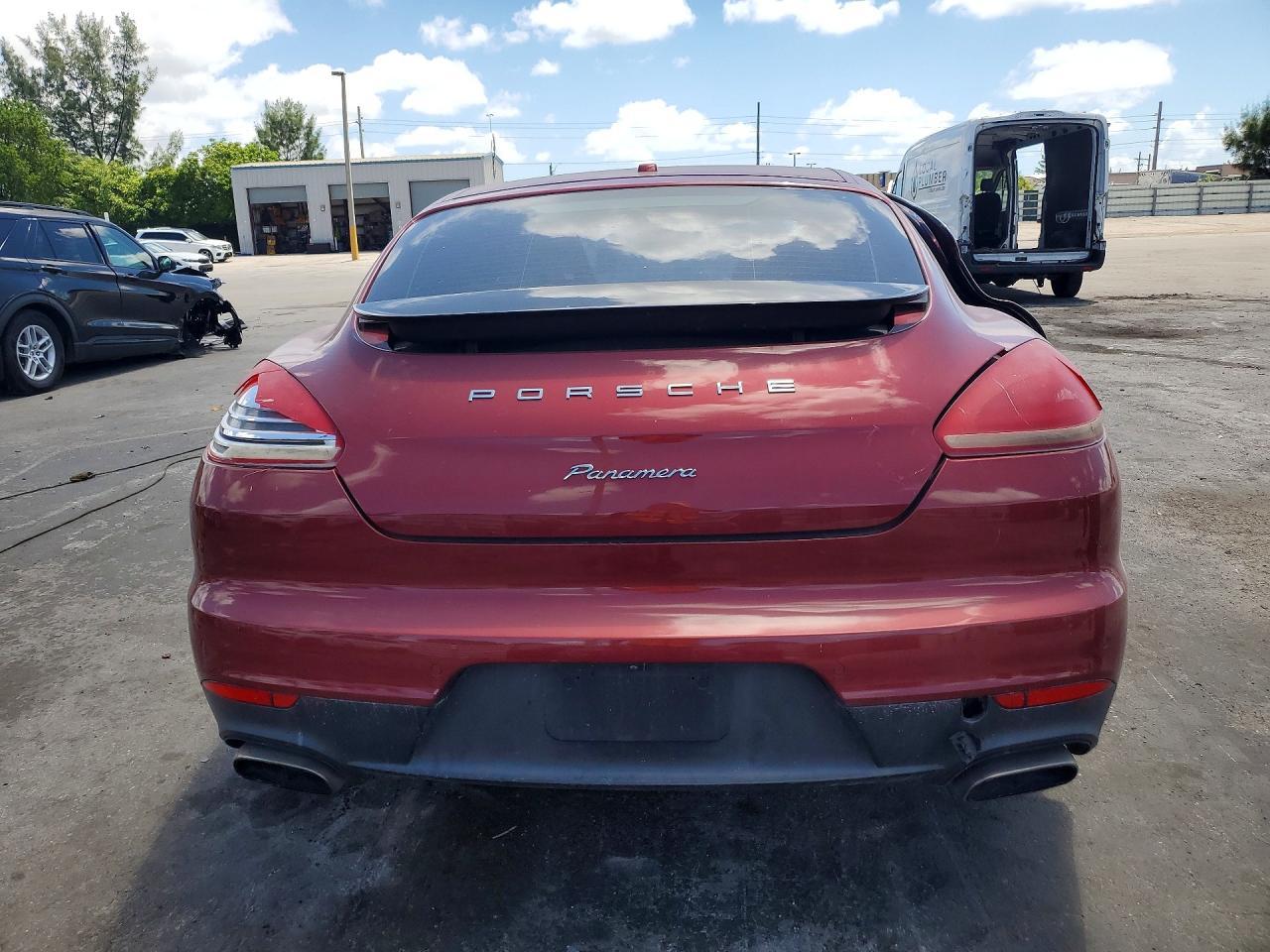 2015 Porsche Panamera 2 - Image 6