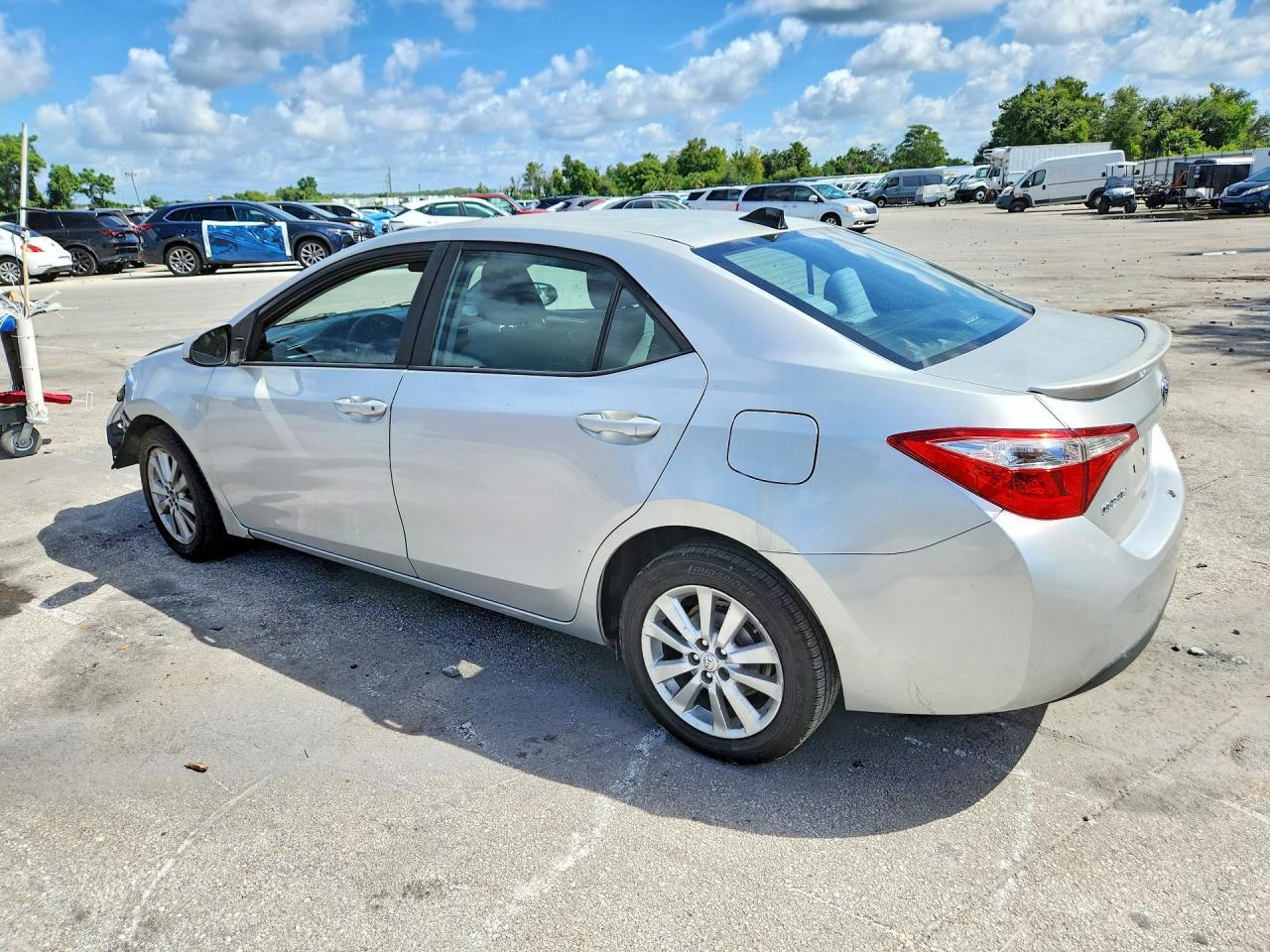 2014 Toyota Corolla Le - Фото 2