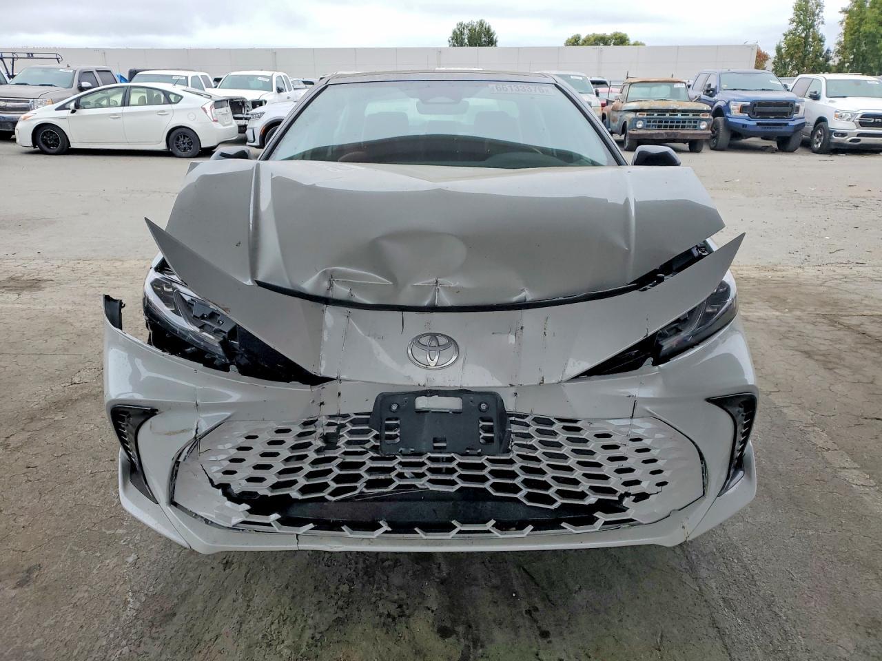 2026 Toyota Camry Xse - Image 5