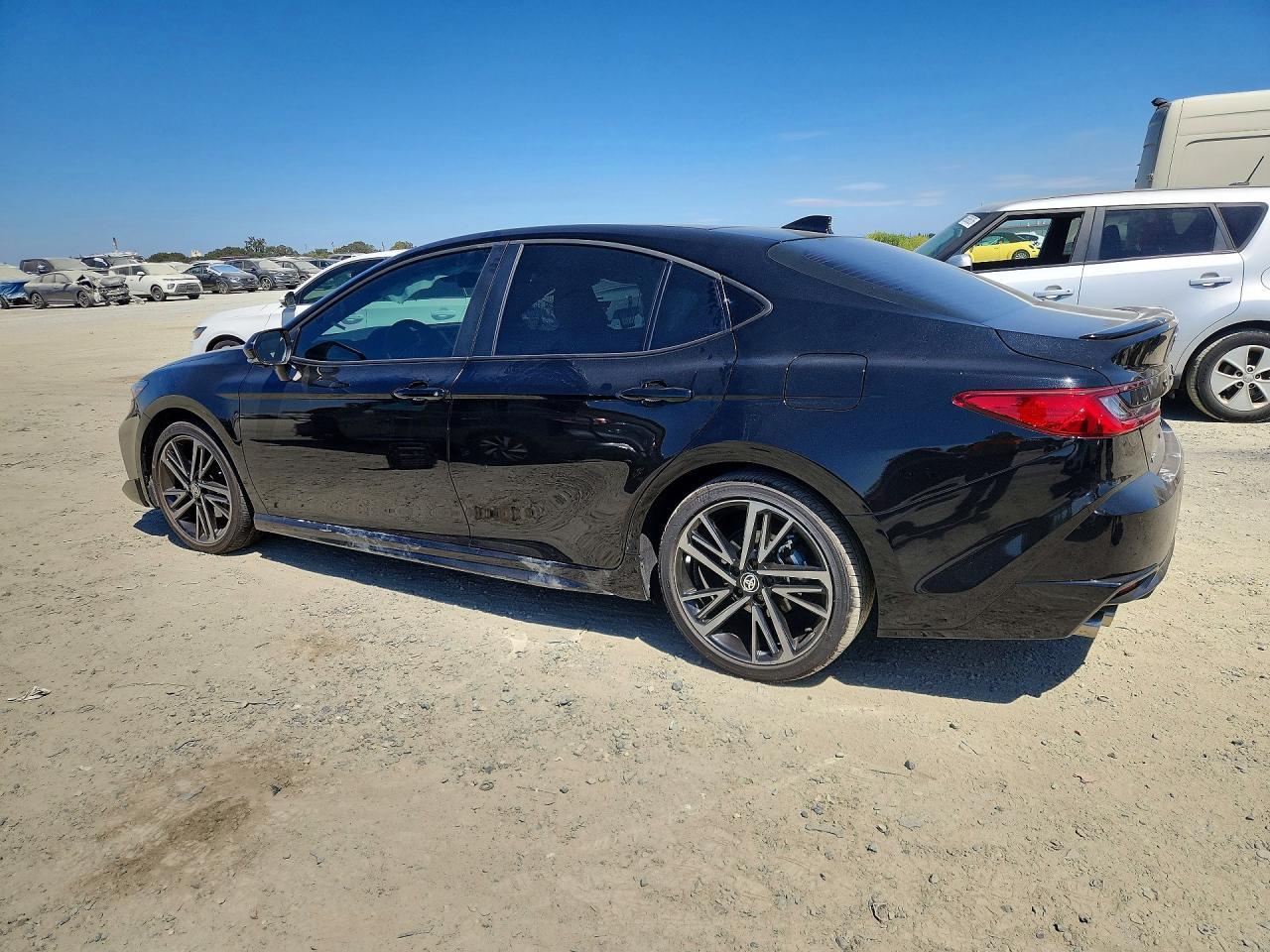2026 Toyota Camry Xse - Фото 2
