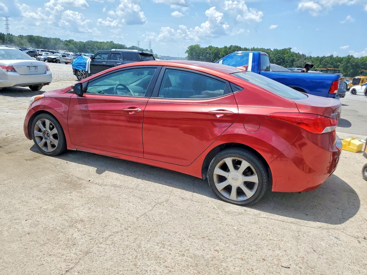 2013 Hyundai Elantra Limited - Фото 2