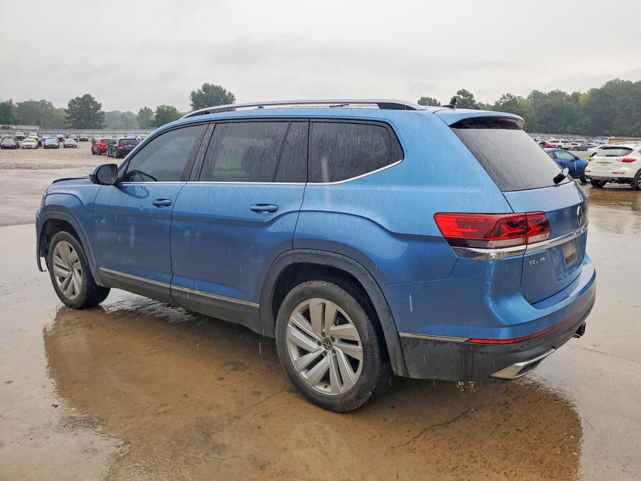 2021 Volkswagen Atlas Sel - Image 2