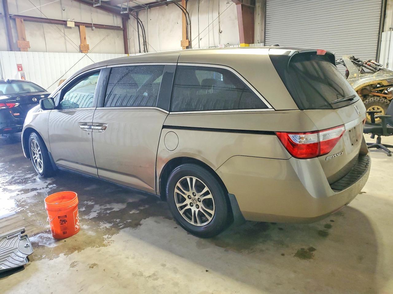 2011 Honda Odyssey Exl - Фото 2