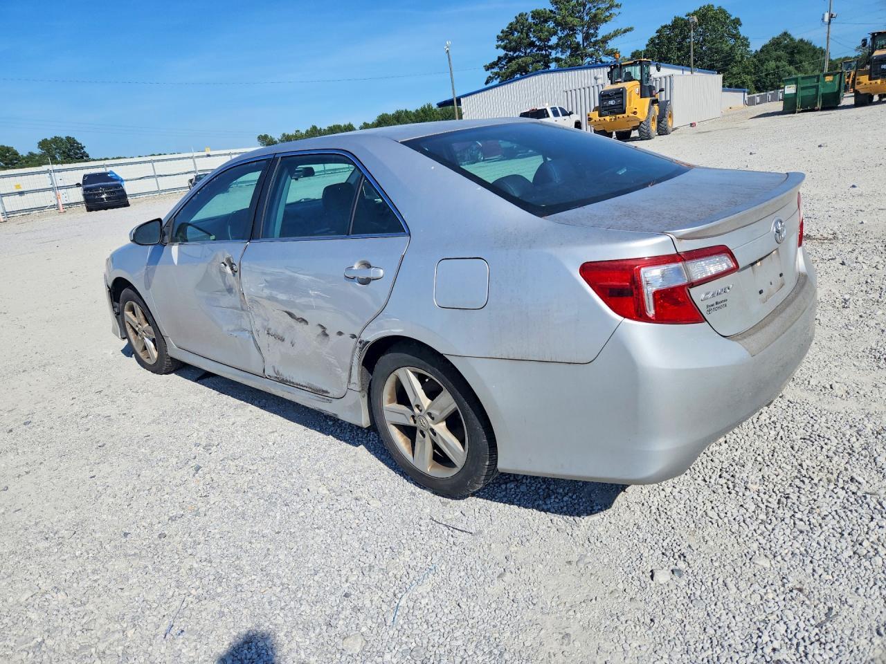 2014 Toyota Camry Se - Фото 2