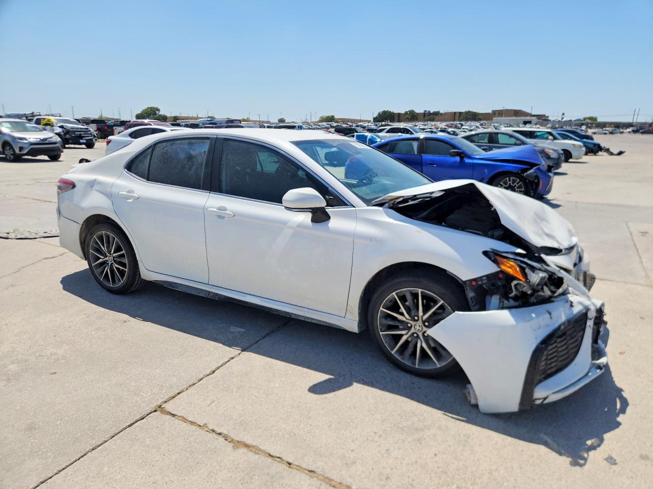 2021 Toyota Camry Se - Фото 4