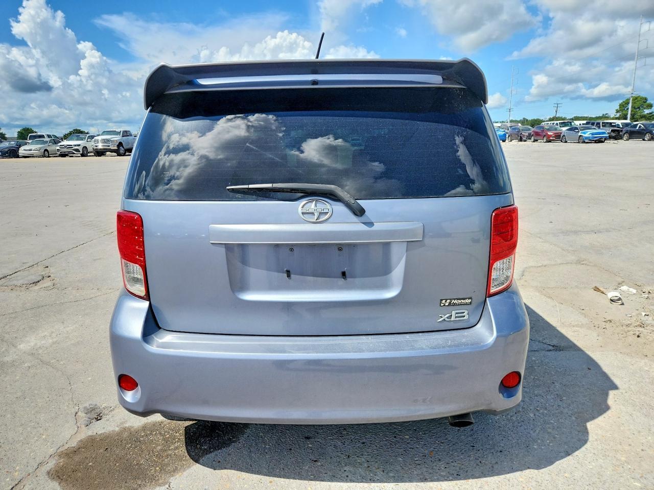 2012 Scion Xb Base - Фото 6