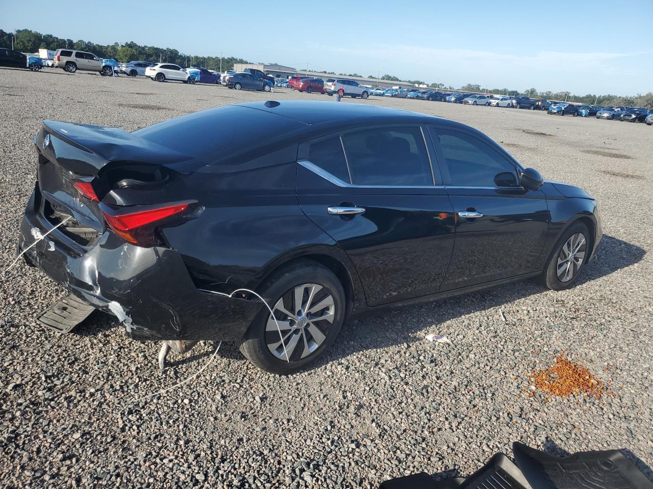 2020 Nissan Altima S - Image 3