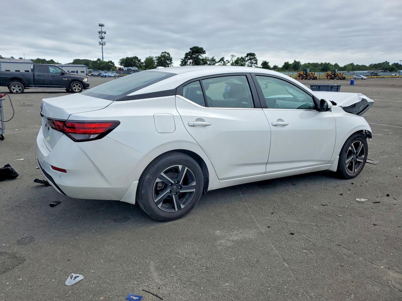 2025 Nissan Sentra Sv - Image 3