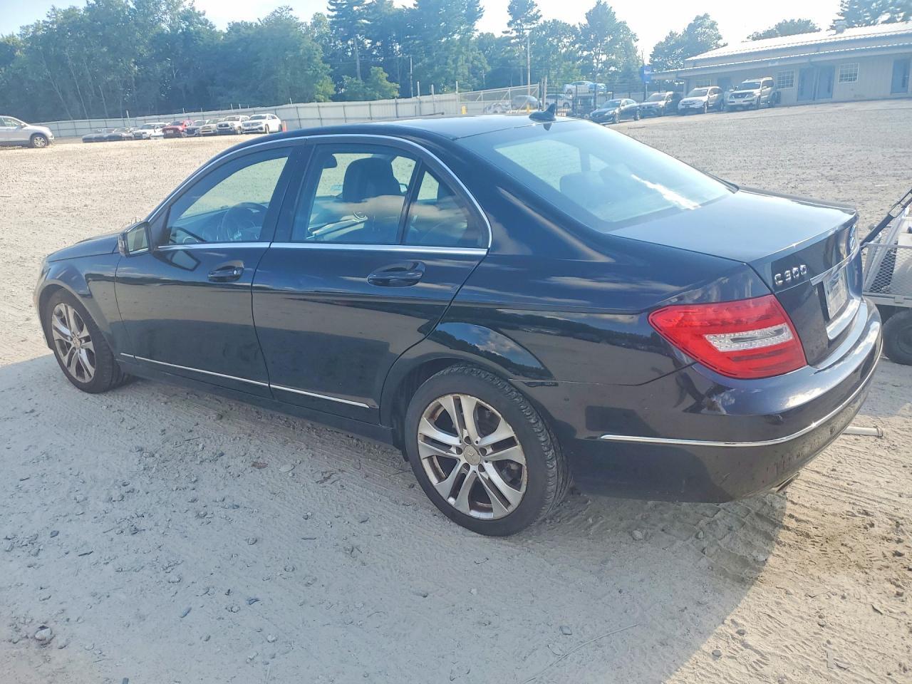 2013 Mercedes-Benz C 300 4Matic - Фото 2