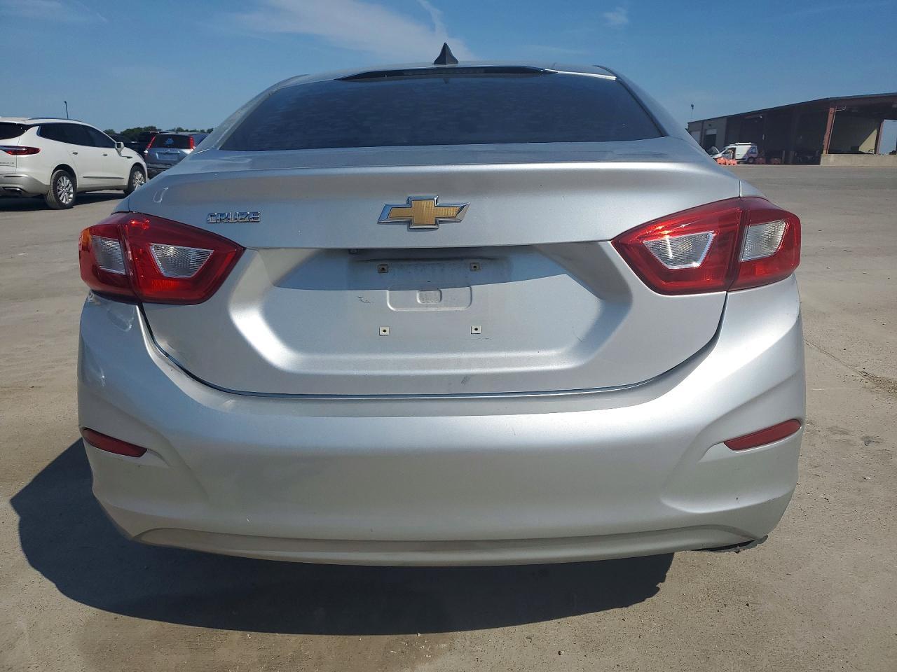 2017 Chevrolet Cruze Ls - Фото 6