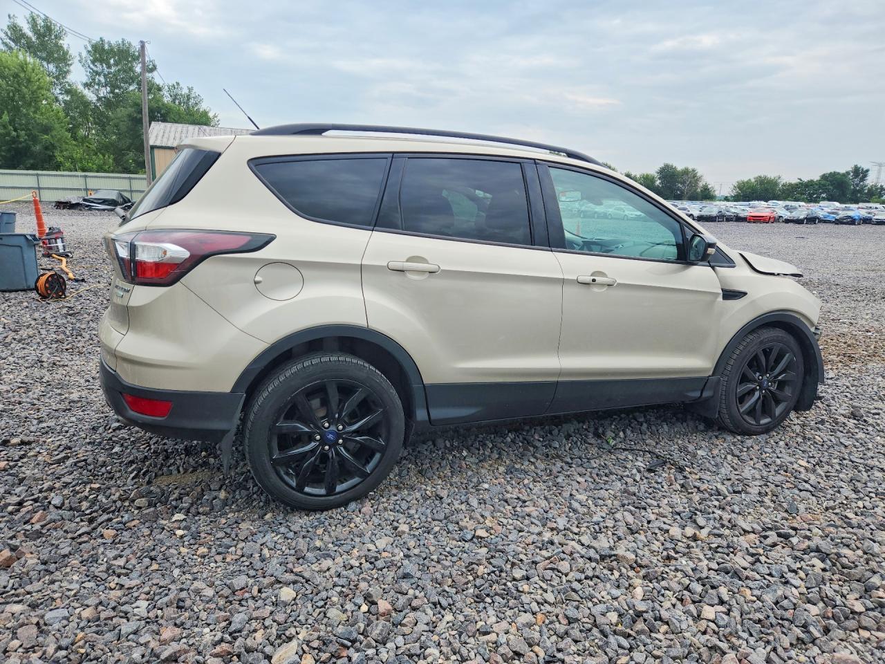 2017 Ford Escape Titanium - Фото 3