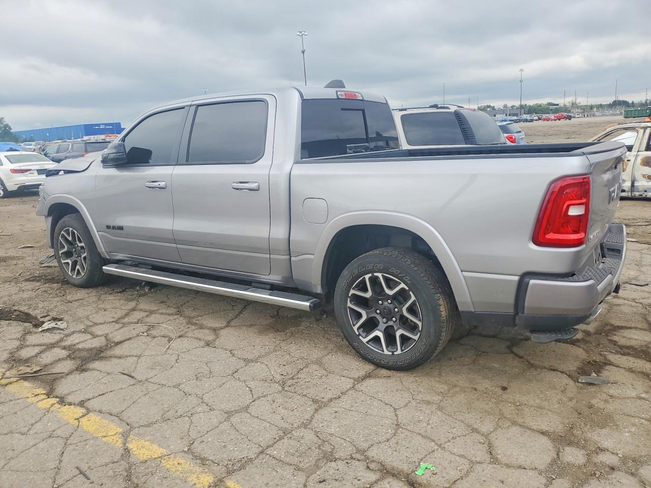 2025 Ram 1500 Laramie - Фото 2