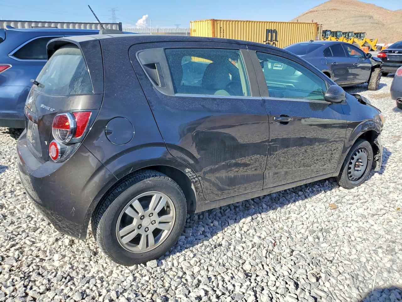 2015 Chevrolet Sonic Lt - Фото 3