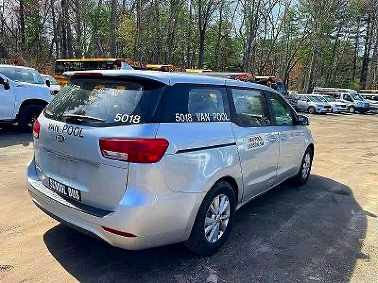 2018 Kia Sedona L - Фото 4