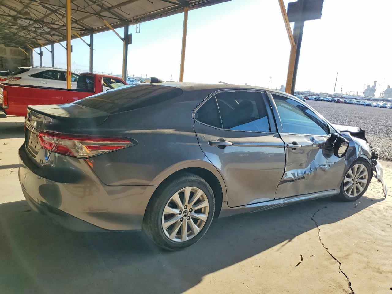 2019 Toyota Camry Le - Image 3