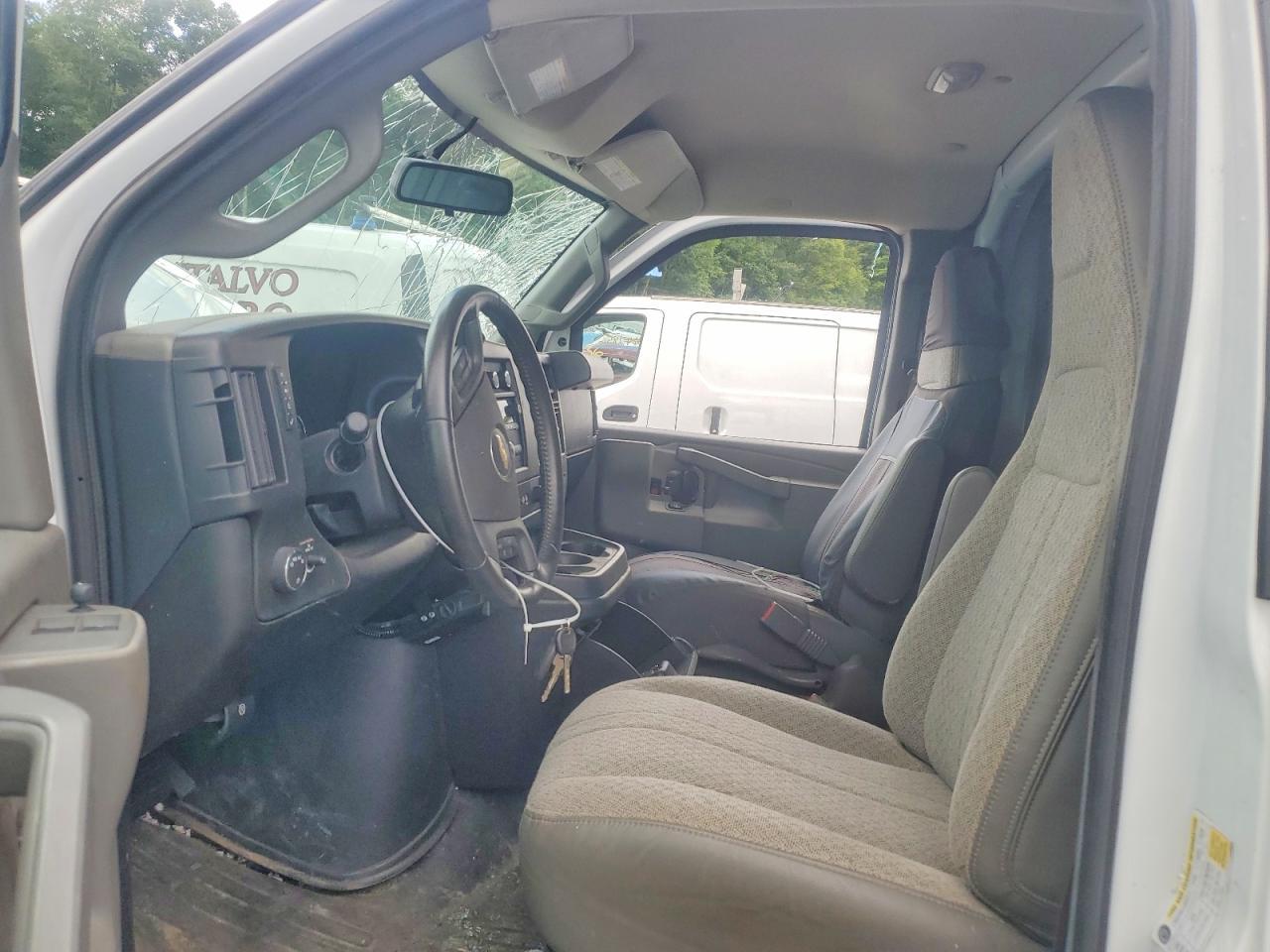 2023 Chevrolet Express G3500 - Image 7