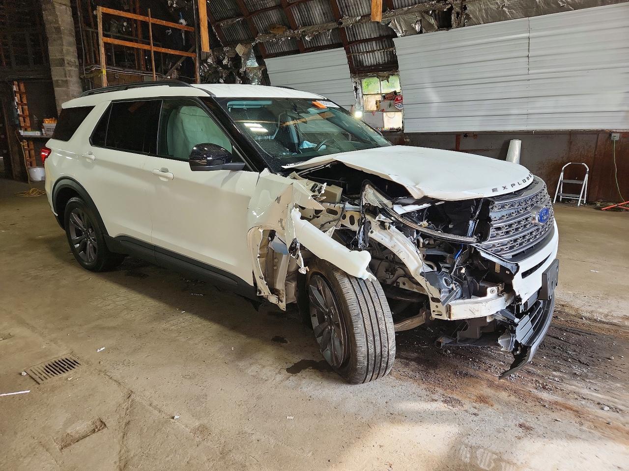 2022 Ford Explorer Xlt - Фото 4