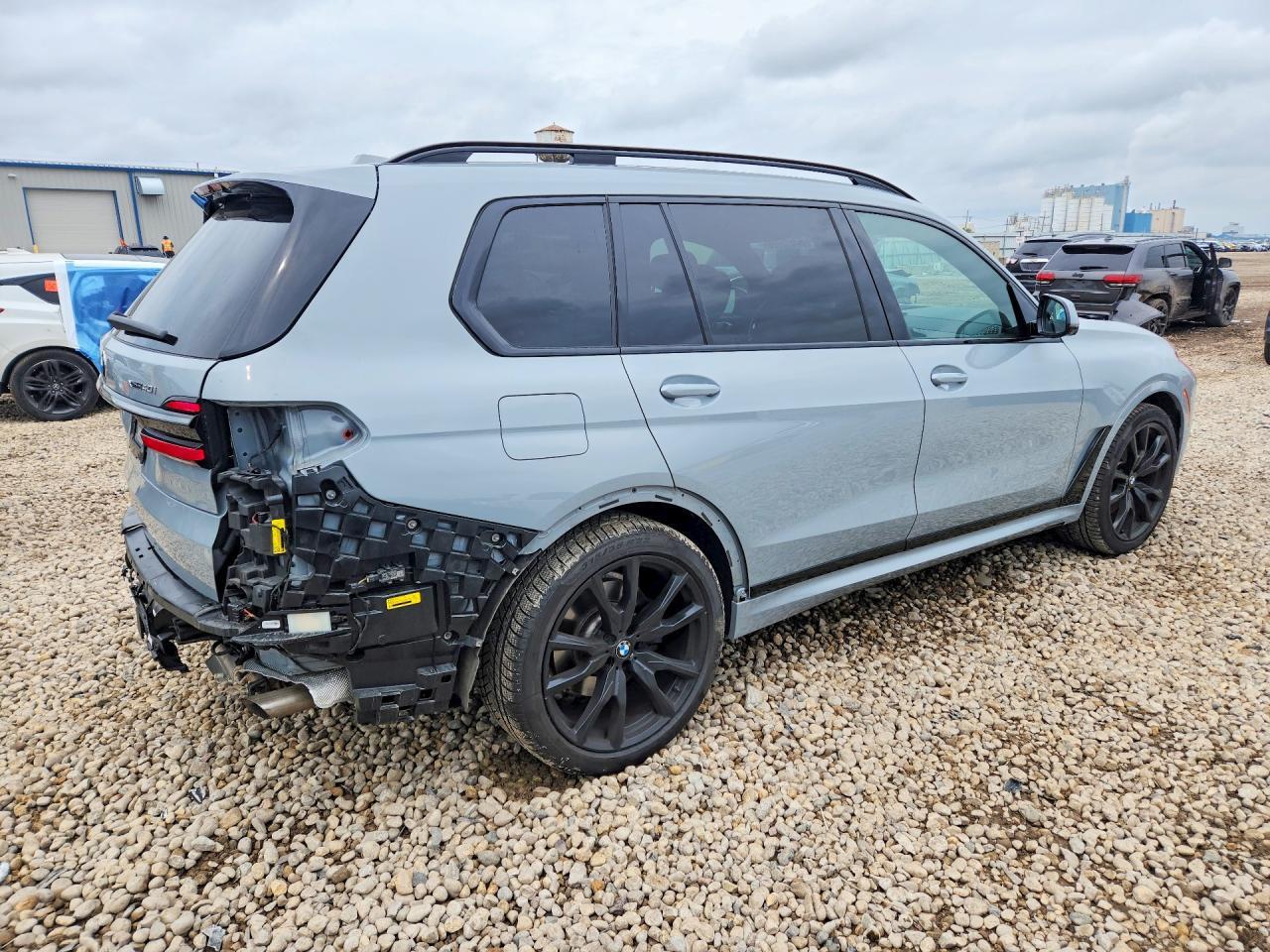 2025 BMW X7 xDrive40I - Фото 3