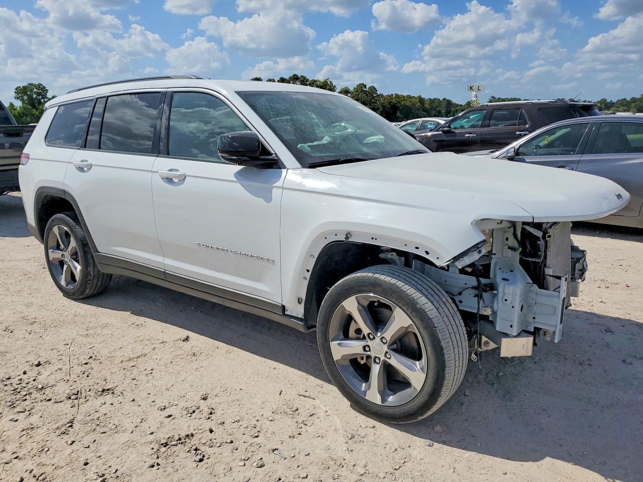 2026 Jeep Grand Cherokee L Limited - Image 4