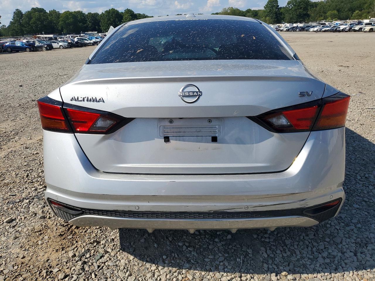 2024 Nissan Altima Sv - Image 6