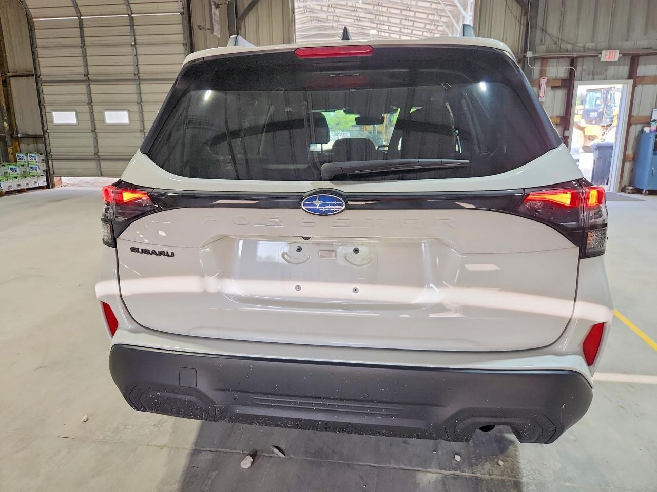 2025 Subaru Forester Premium - Фото 6
