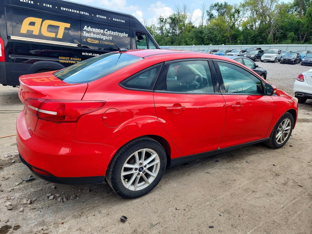 2016 Ford Focus Se - Фото 3