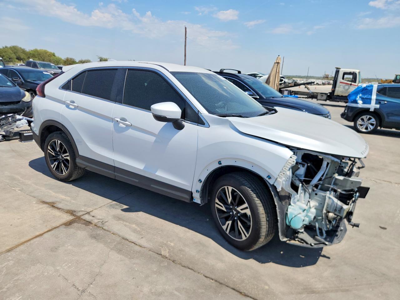 2025 Mitsubishi Eclipse Cross Se - Image 4