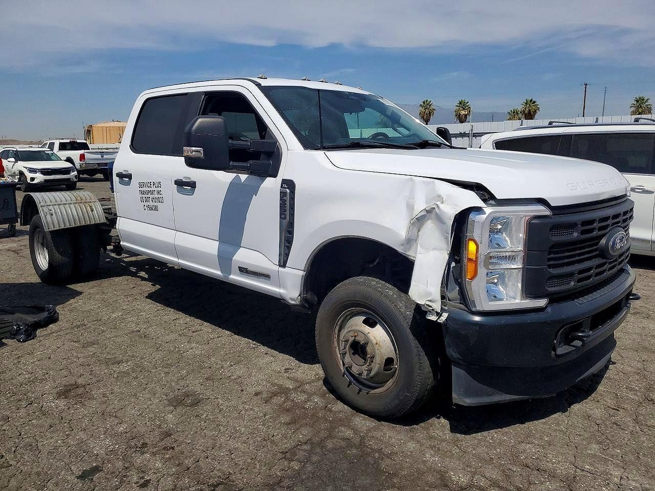 2023 Ford F350 Super Duty - Фото 4