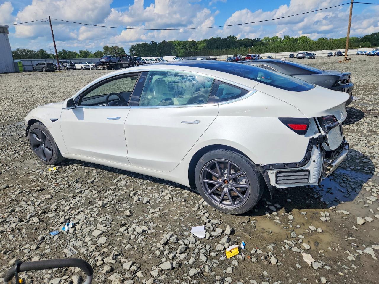 2020 Tesla Model 3 - Image 2