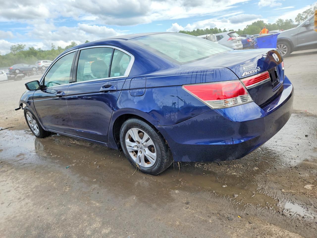 2011 Honda Accord Lxp - Image 2