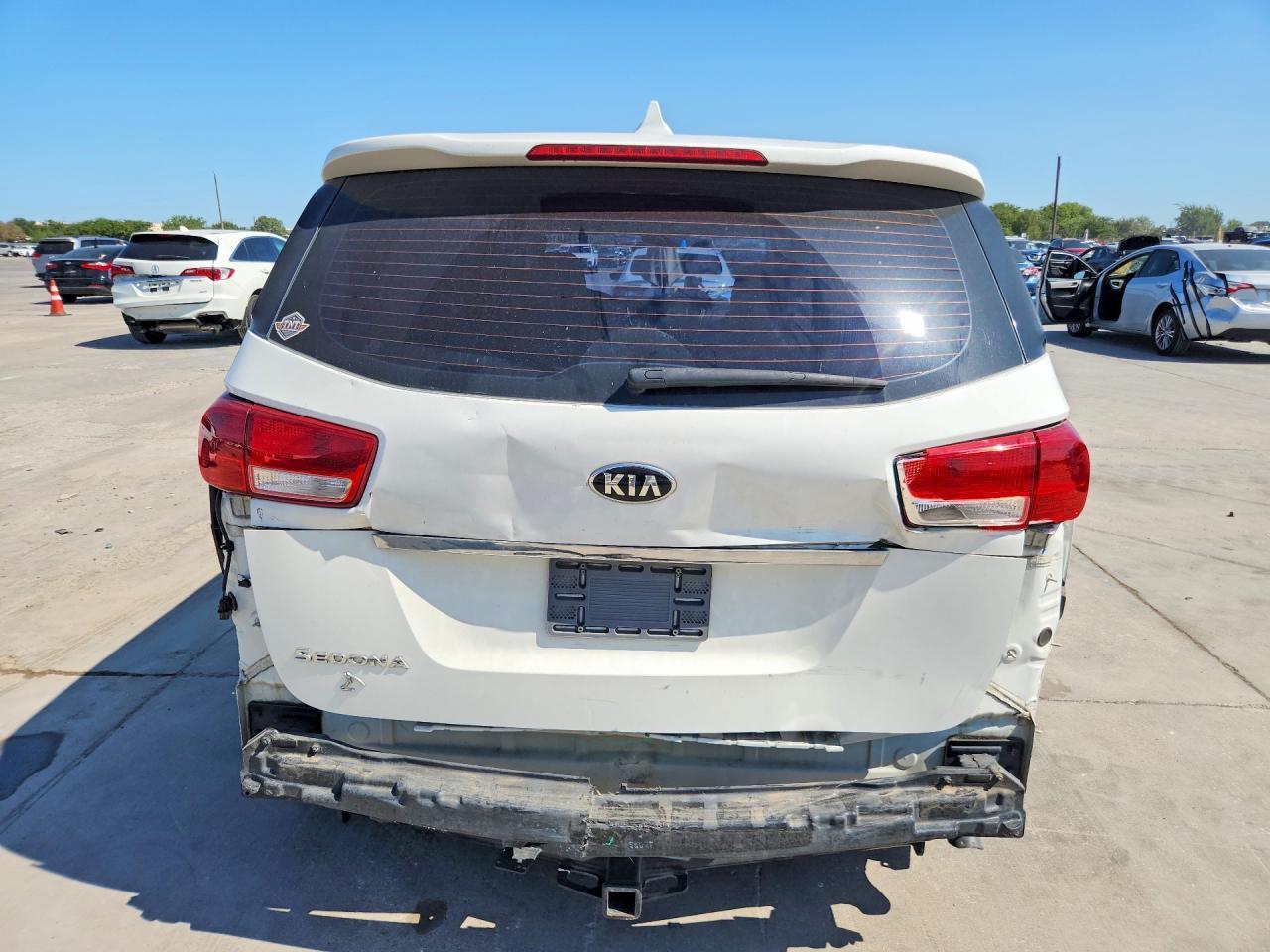 2015 Kia Sedona L - Фото 6